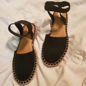 Closed toe Sandals